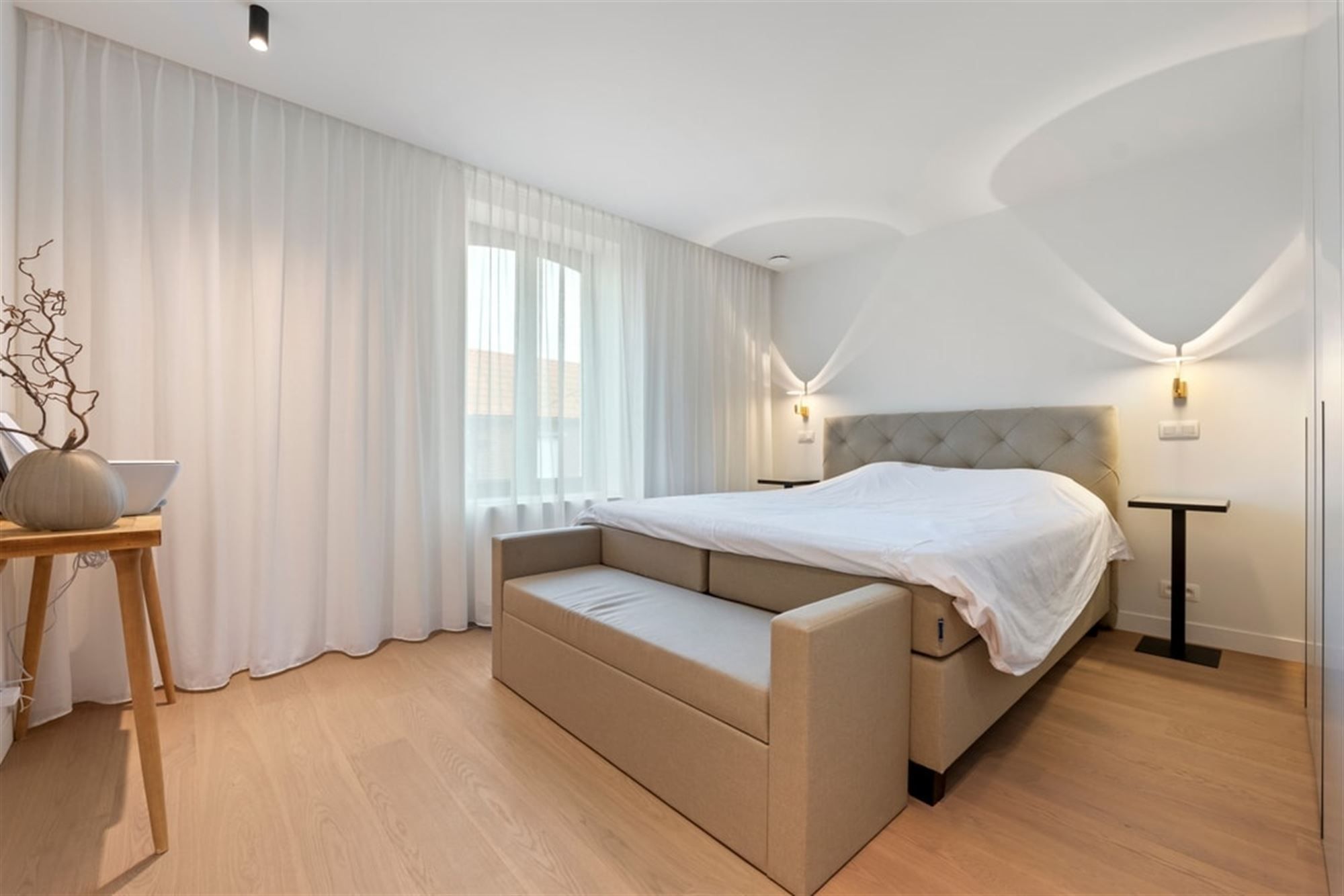 VOLLEDIG GERENOVEERDE VIERKANTSHOEVE GECOMBINEERD MET HISTORISCHE CHARME EN HEDENDAAGSE LUXE  foto 18