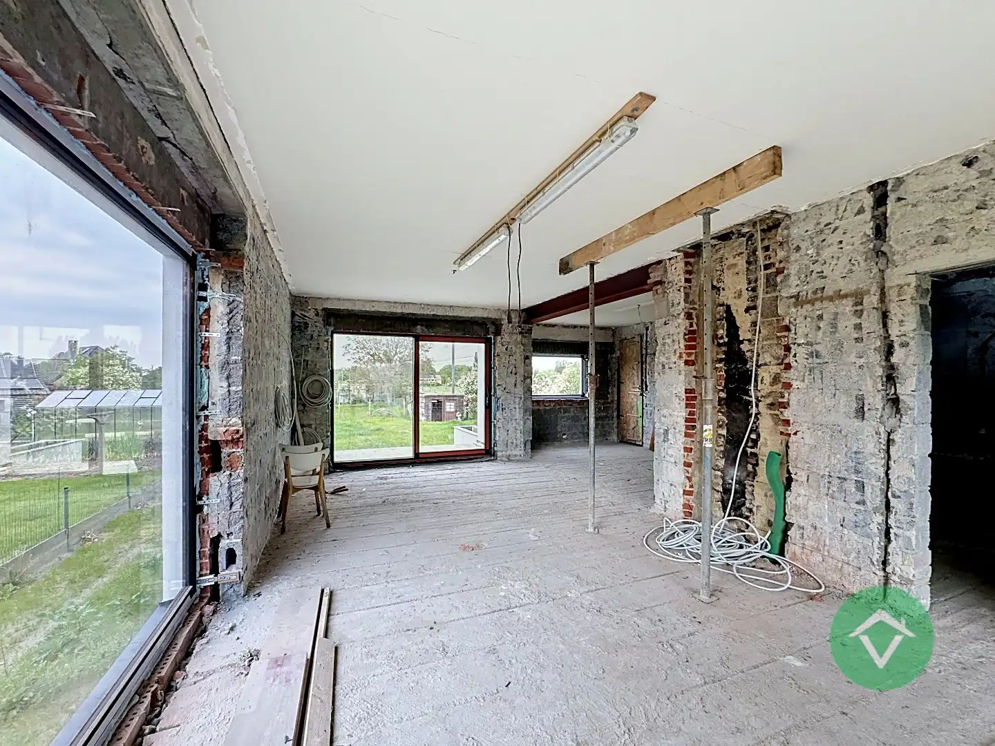 Alleenstaande statige woning met tuin te Veldegem foto 9