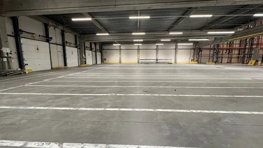 Opslagruimte te huur op logistieke site te Willebroek foto 2