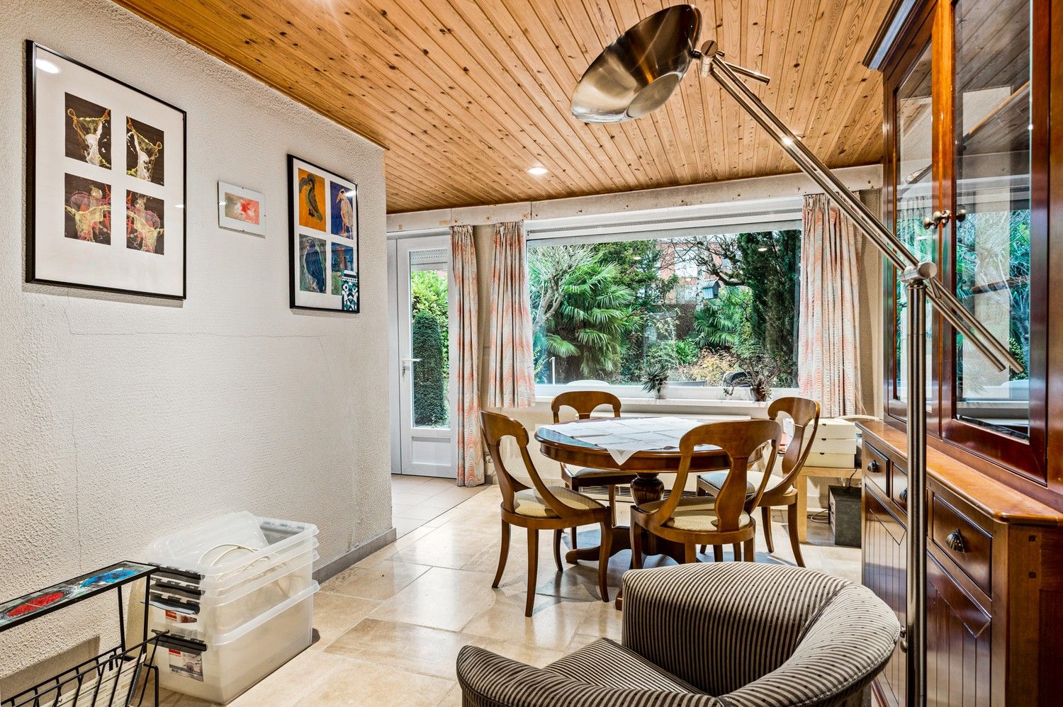 Ruime halfopen bebouwing met garages op uitstekende ligging foto 9