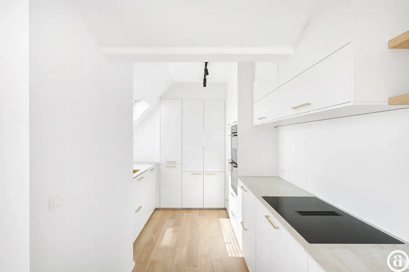 Ruim duplexappartement met 4 slaapkamers en zonneterras.  foto 10