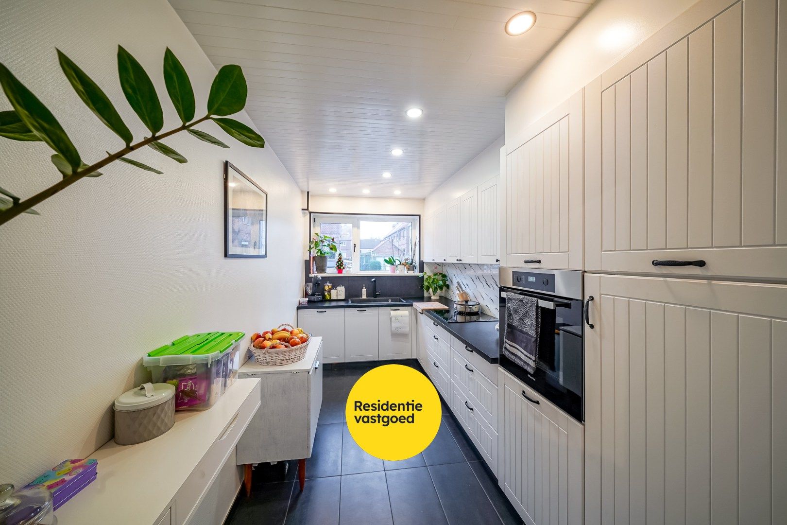 Ruime, energiezuinige gezinswoning met 6 slaapkamers en zonnige tuin in Oostende foto 7