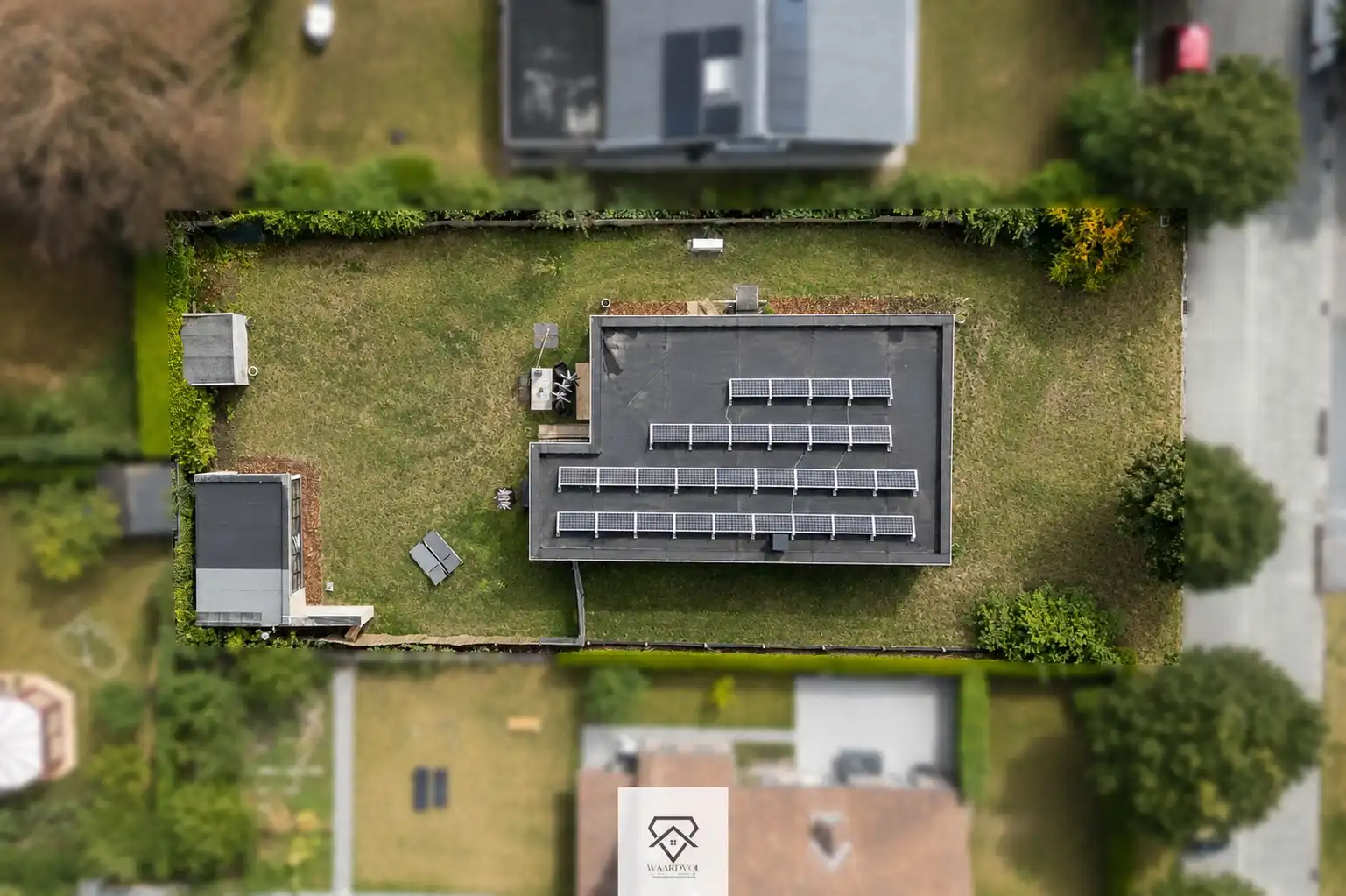 Moderne bungalow met EPC A en ruime kelder in Mariakerke foto 3