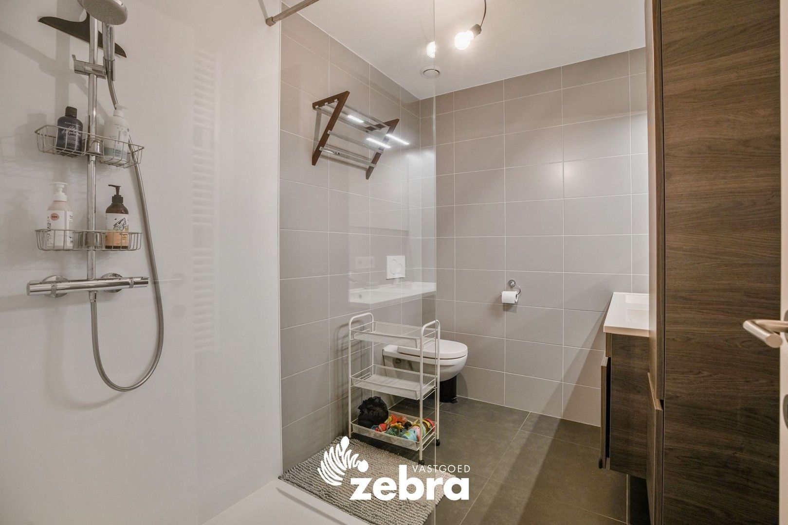 Ruime en recente woning met vier slaapkamers te Gijverinckhove! foto 19