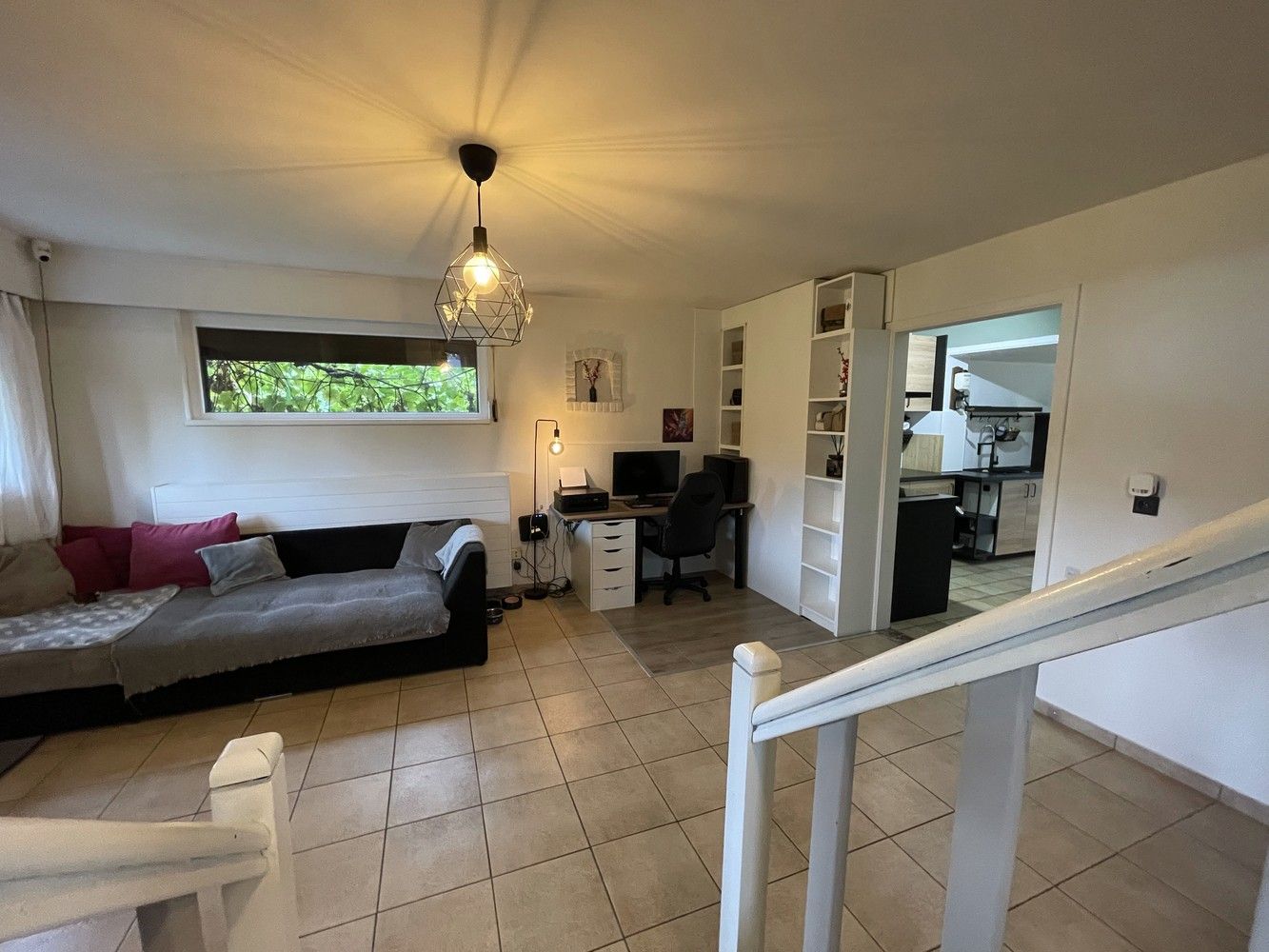 Knusse split-level woning op nagenoeg 27 are grond foto 9