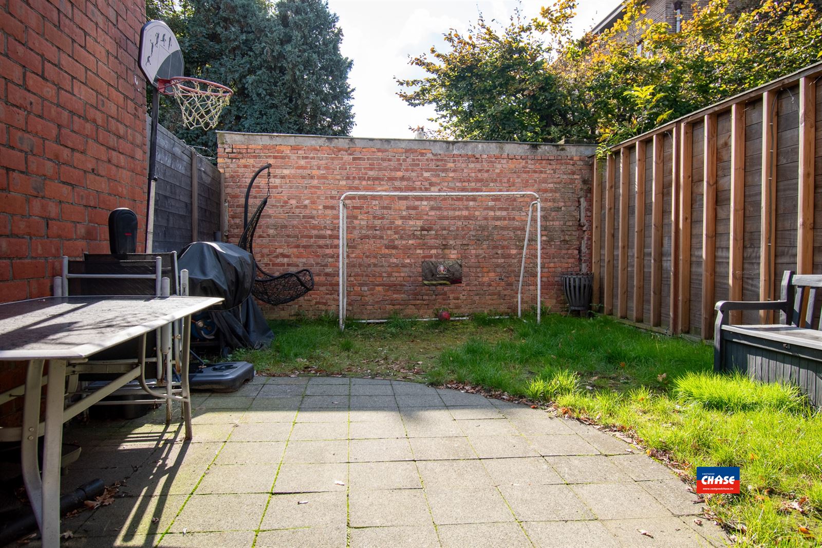 Gezinswoning met 4 slaapkamers en tuin  foto 9