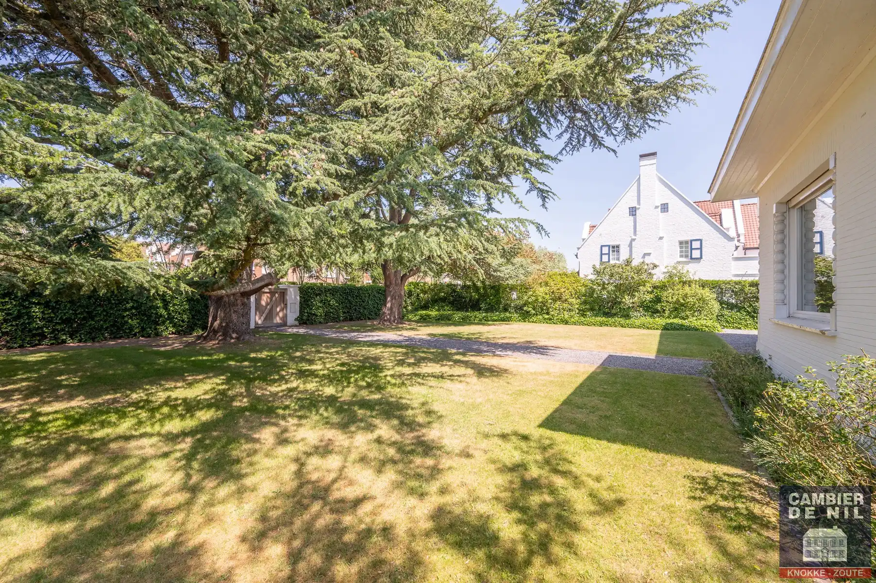 Charmante vrijstaande villa in hartje Zoute foto 2