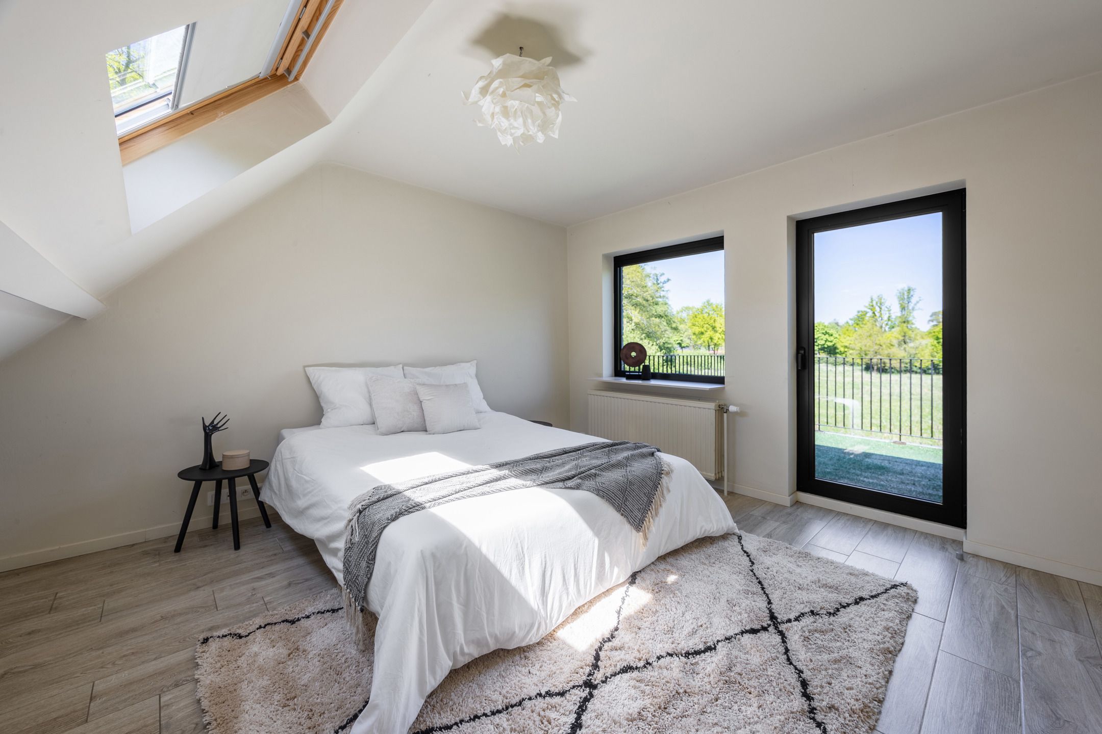 Charmante woning omringd door ca 6000m² aan prachtige natuur foto 9