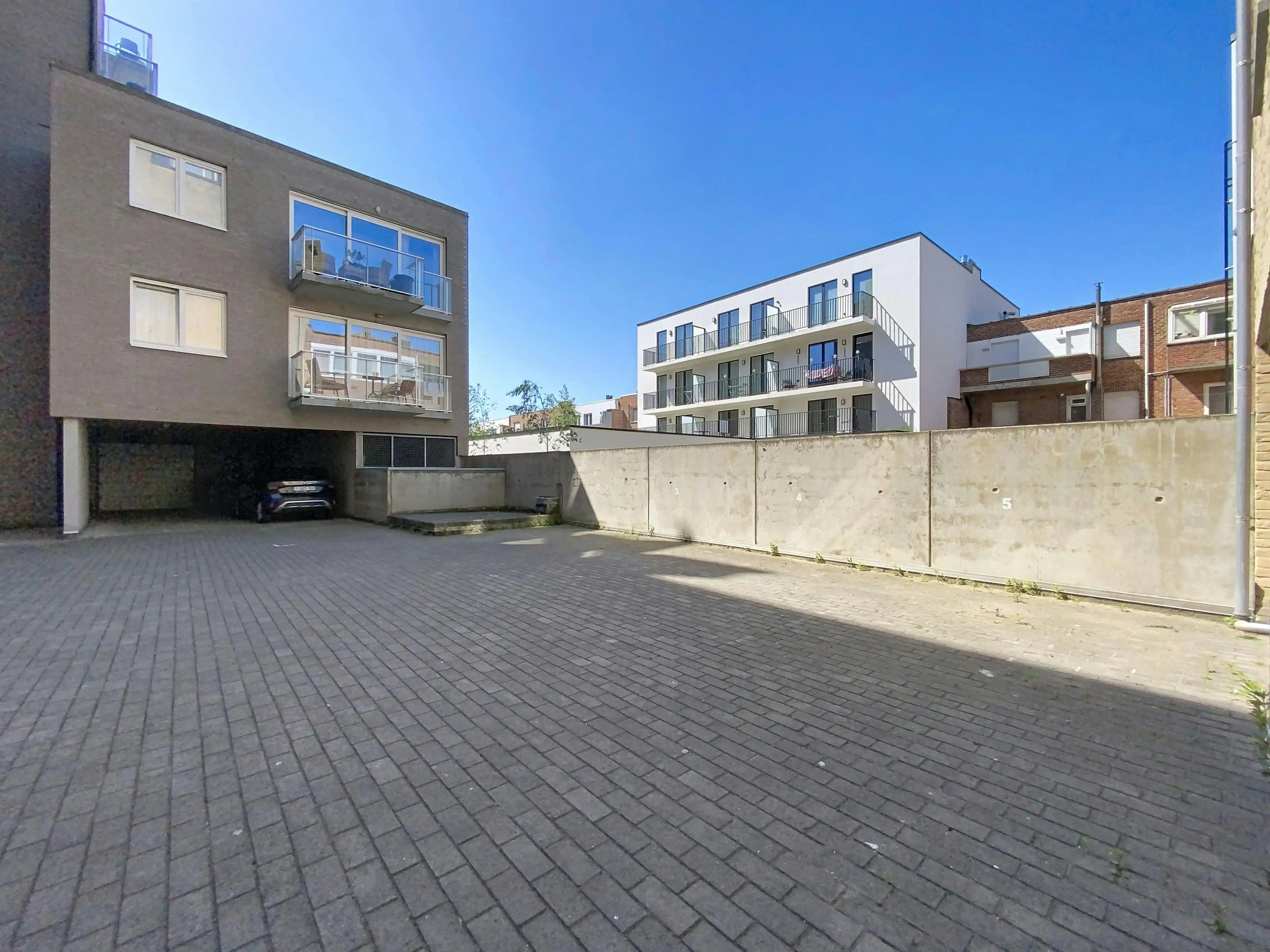 Autostaanplaats te koop in de strandwijk van Zeebrugge foto 2