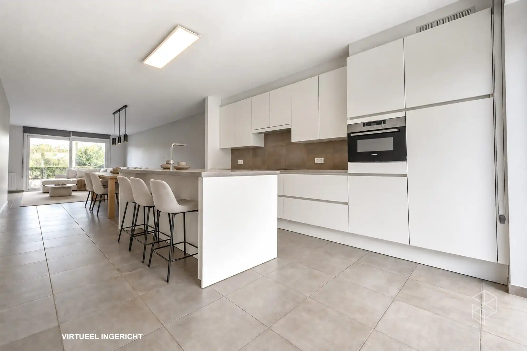Rustig gelegen groot gelijkvloers appartement met 2 slaapkamers, voor- én achtertuin met terras foto 5