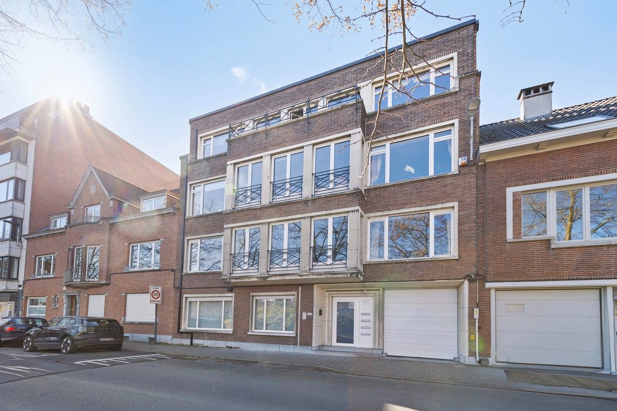 Residentieel en lichtrijk appartement met garagebox en zicht op de Leie – Toplocatie nabij Sint-Pietersstation foto 20