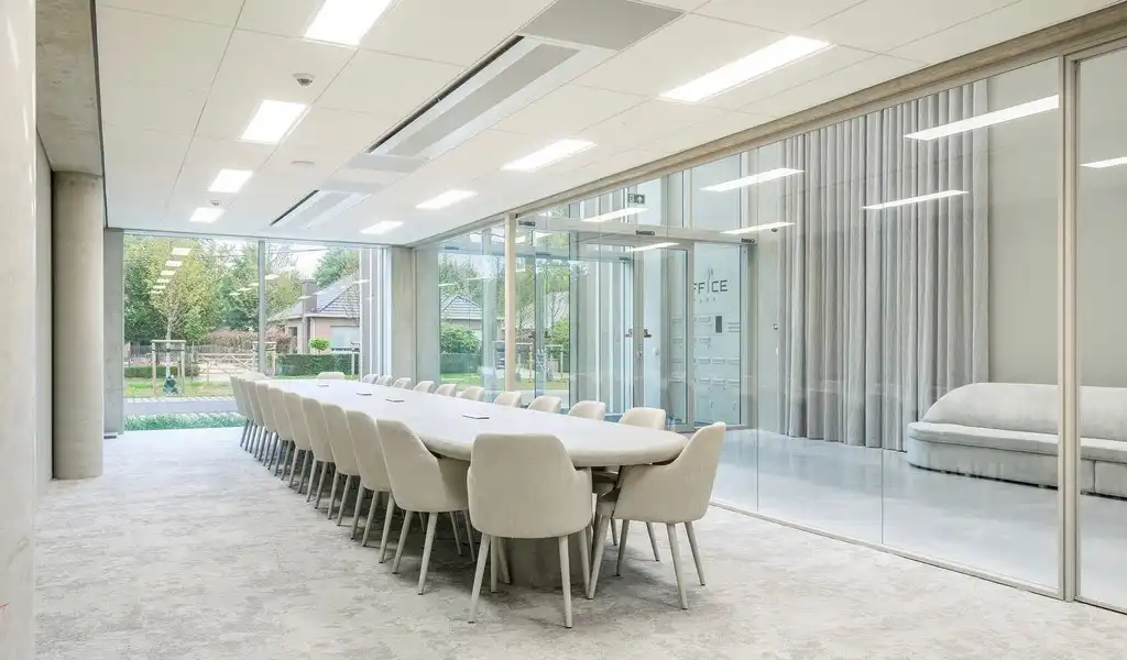 Energiezuinige kantoren te huur in Office Park aan E17 te Lokeren foto 14