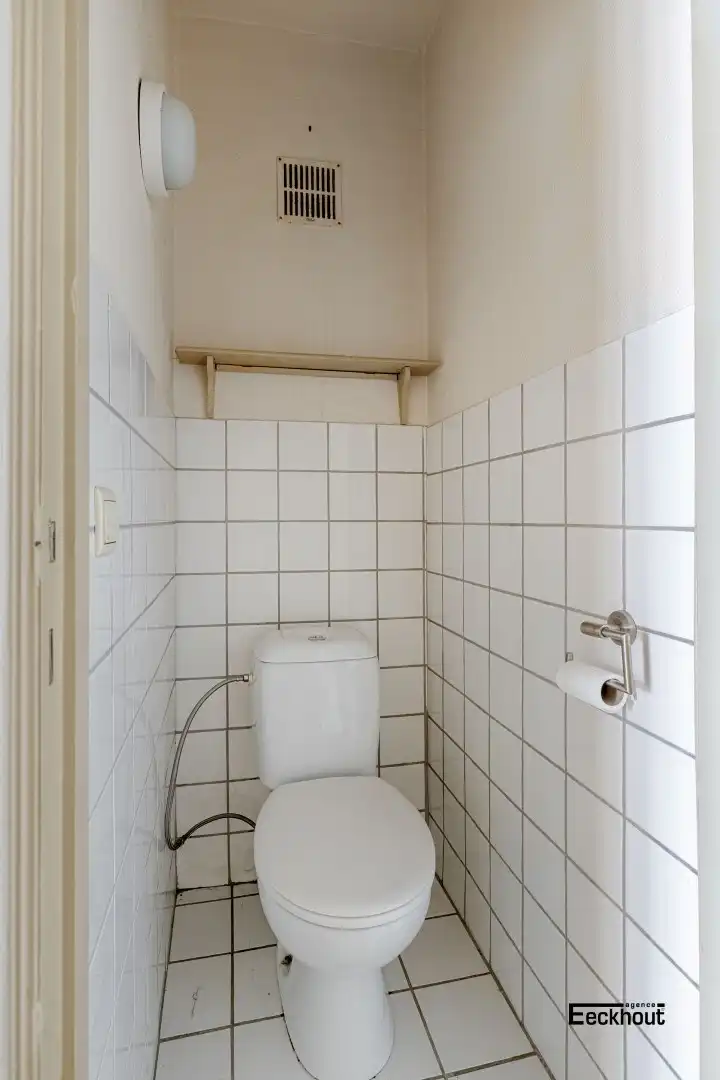 Op te frissen 2 slaapkamer appartement in hartje Oostende! foto 17