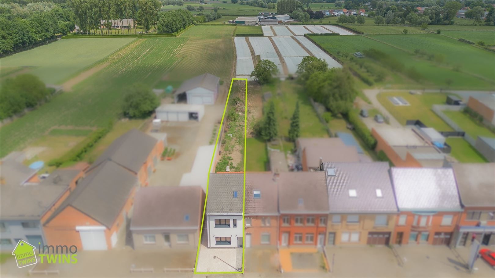 Volledig gerenoveerde gezinswoning met ruime tuin te Lebbeke foto 2