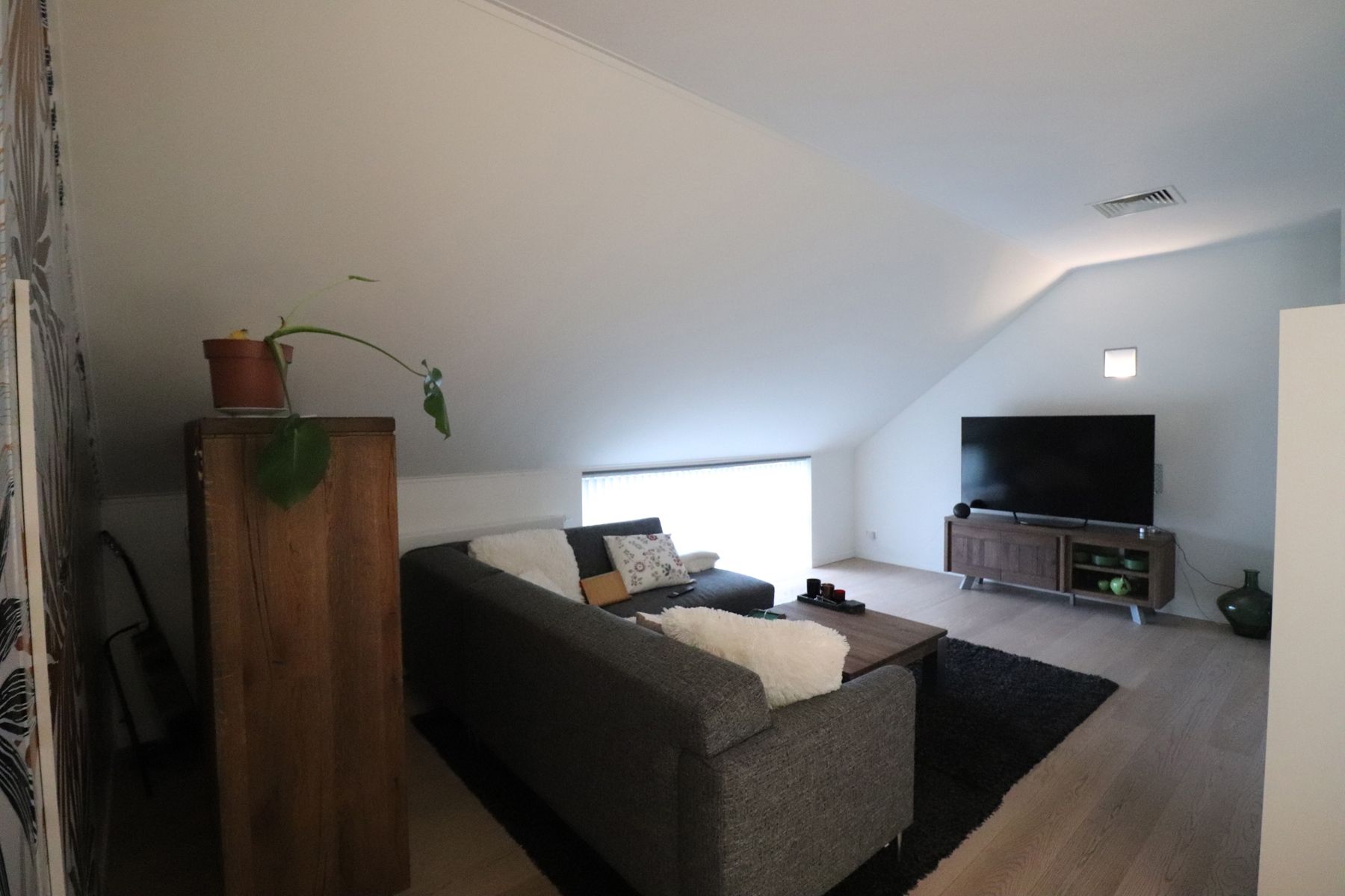 Modern en energiezuinig 2-slaapkamerappartement met carport en ruim terras. foto 2