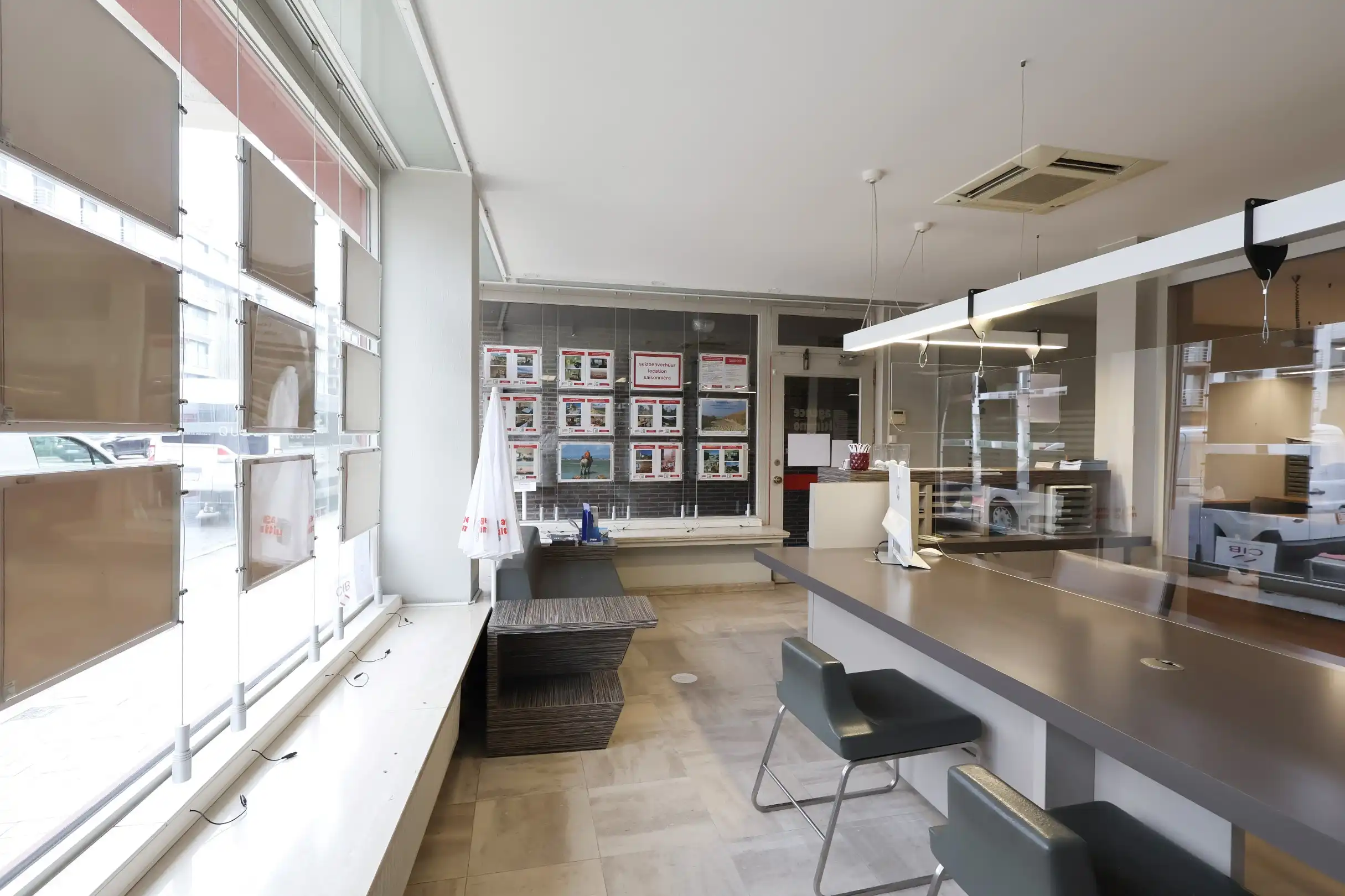 Multifunctioneel handelspand met flexibele indeling in Oostduinkerke-bad  Geschikt voor kantoor, winkel, praktijk of andere commerciële activiteiten foto 4