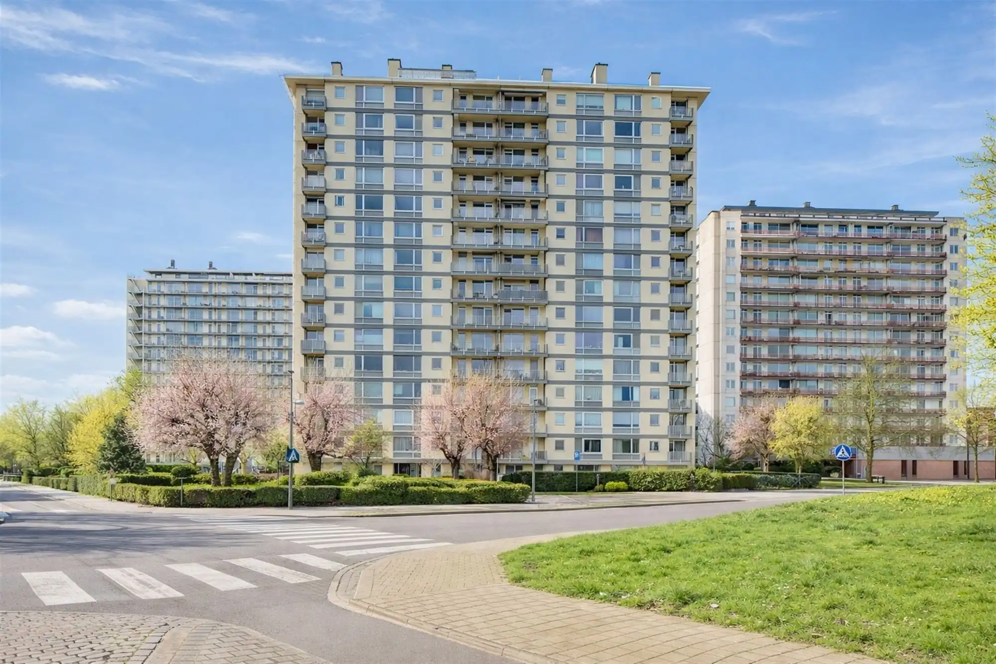 Appartement met 2 slaapkamers, terras + parking mogelijk foto 20