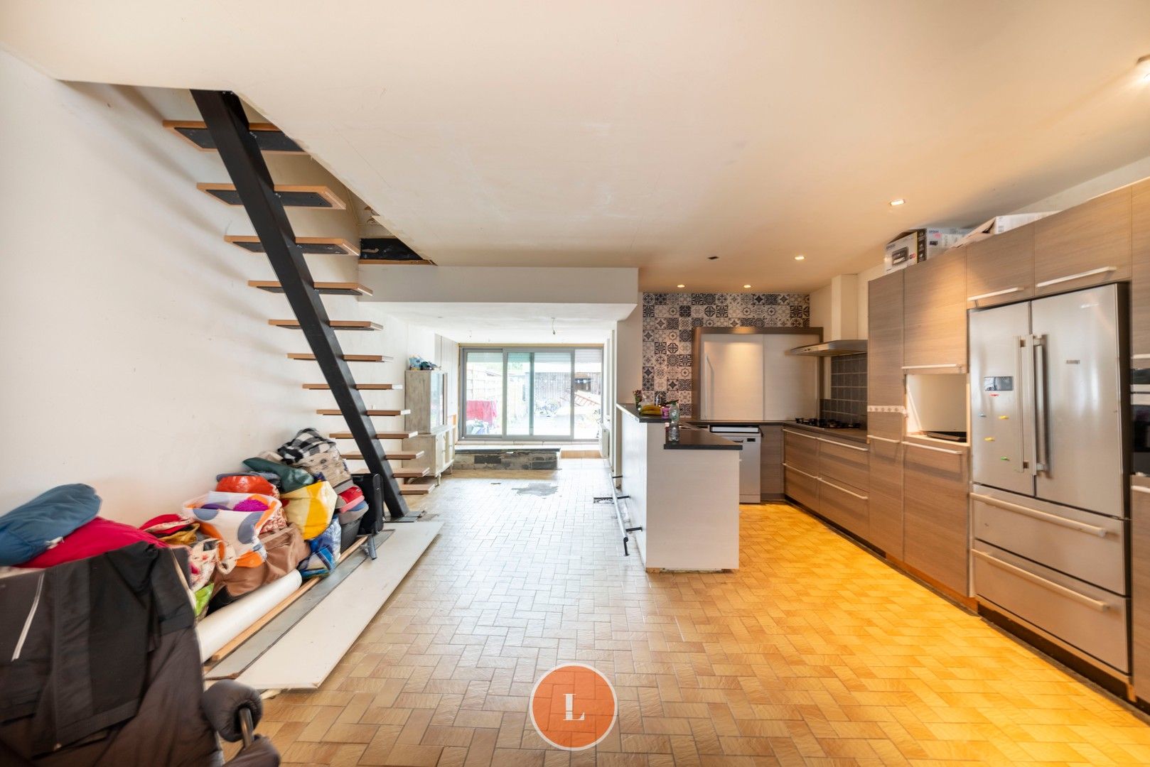 Te koop: verder af te werken woning met potentieel op rustige ligging nabij de Leie met tuin foto {{pictureIndex}}