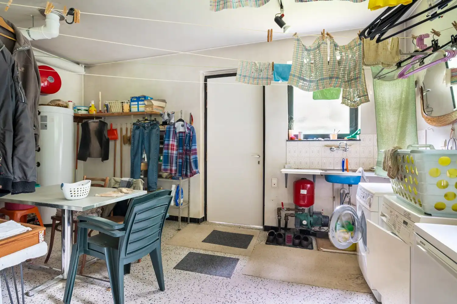 Ruime woning met 4 slaapkamers op een riant perceel te Schoten! foto 17