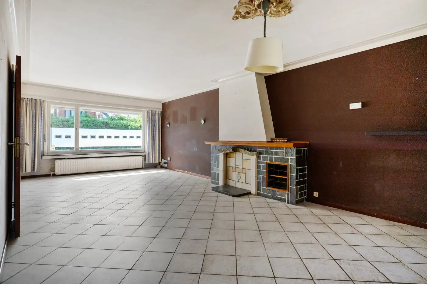 Vrijstaande, te renoveren woning met 3 slpk., garage en tuin foto 4