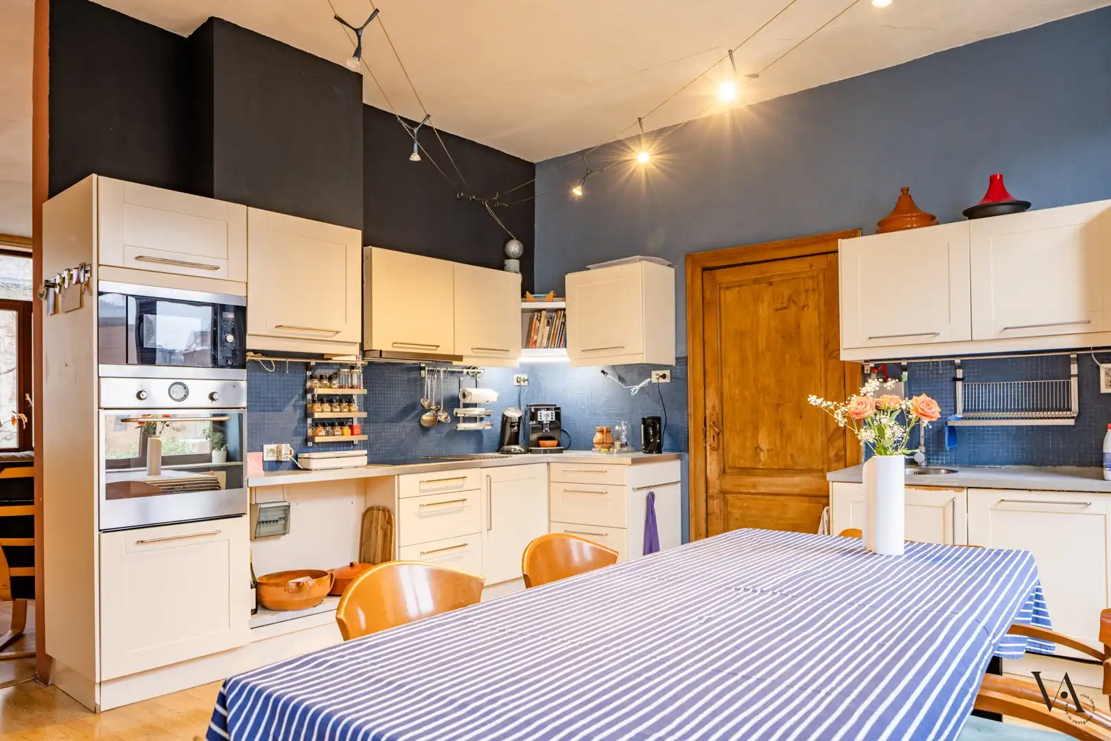 Karaktervol herenhuis met uitzonderlijk grote stadstuin in centrum Leuven foto 16