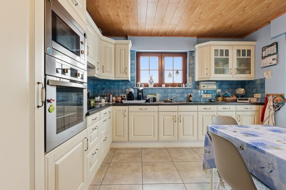 CHARMANTE OPEN BEBOUWING OP EEN TOPLOCATIE IN SINT-TRUIDEN foto 8