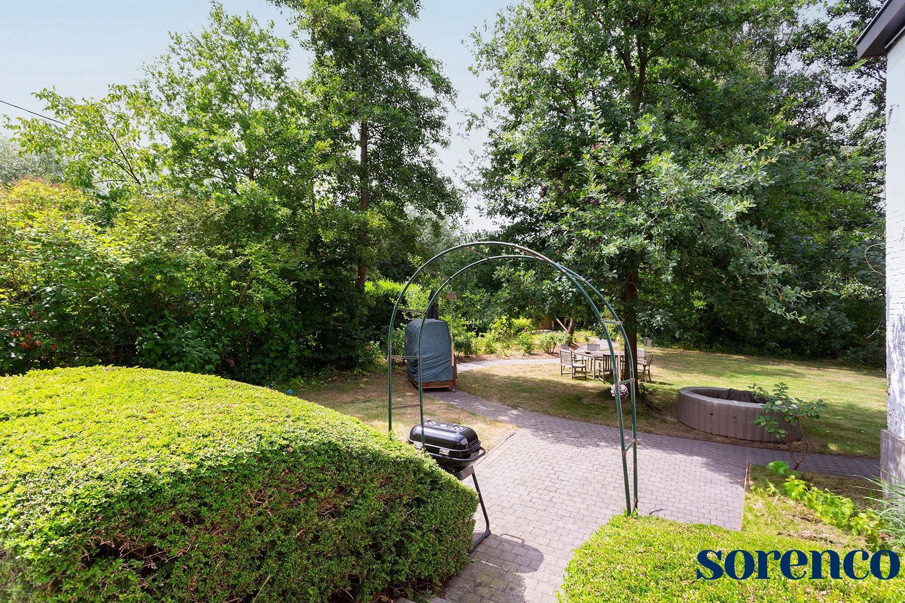 Uitzonderlijke dubbelwoonst ca. 420m² op perceel ca. 4700m² foto 10