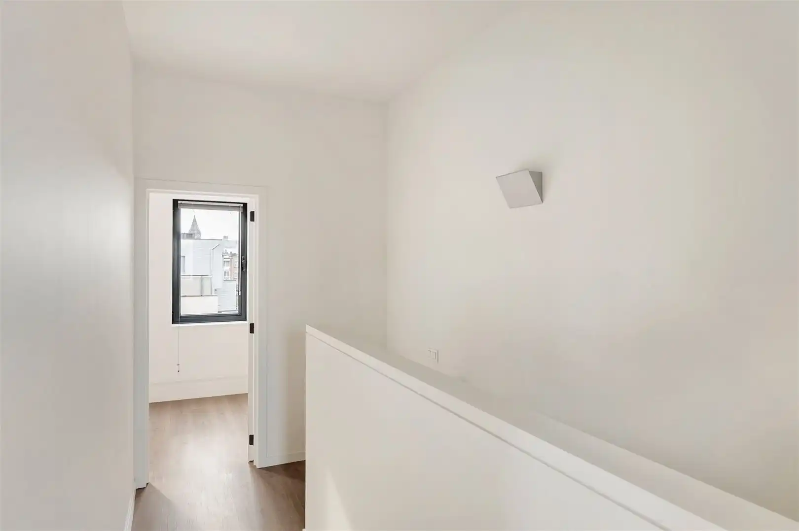 Uitzonderlijk herenhuis volledig gerenoveerd foto 18