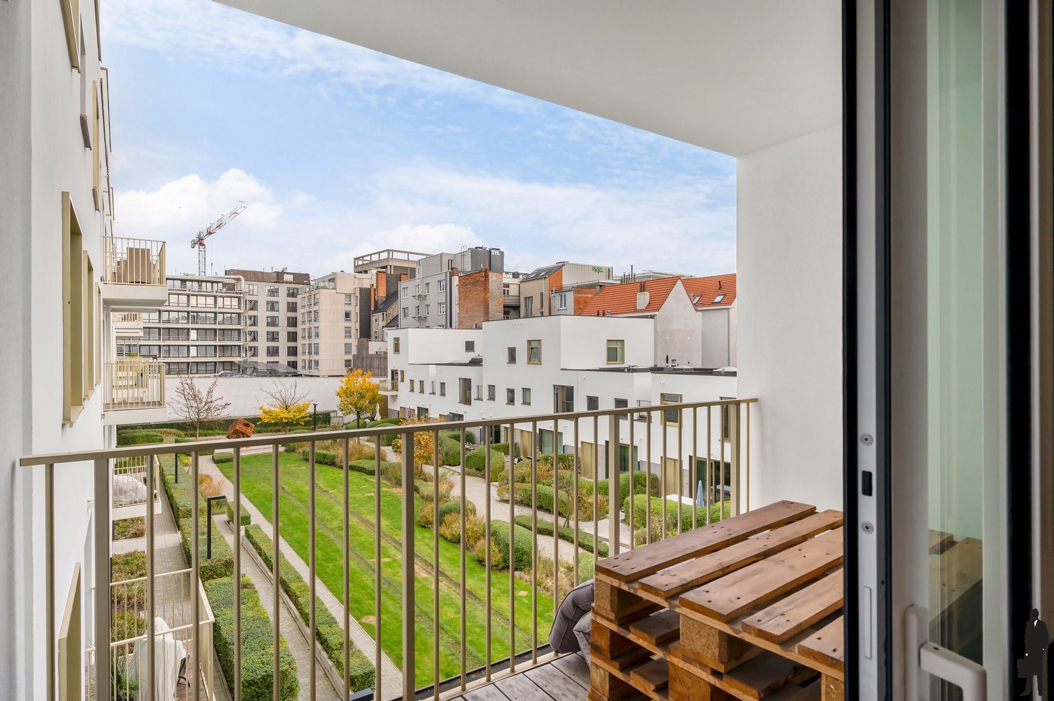 Licht 2-slpk appartement met 2 terrassen in Residentie Leopold foto 11