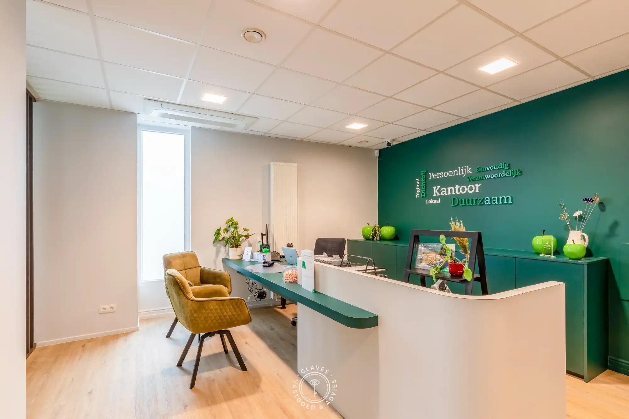Interessante investeringseigendom in centrum Beveren met handelspand en 3 appartementen foto 3