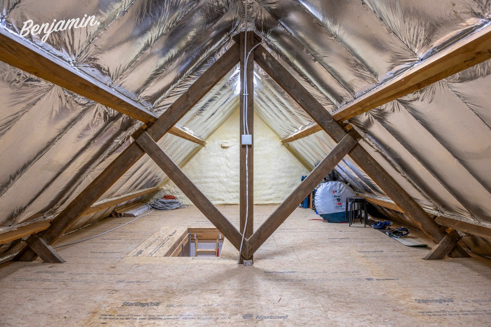Volledig gerenoveerde halfopen woning met 3 slaapkamers en zonnige tuin in Gullegem foto 19
