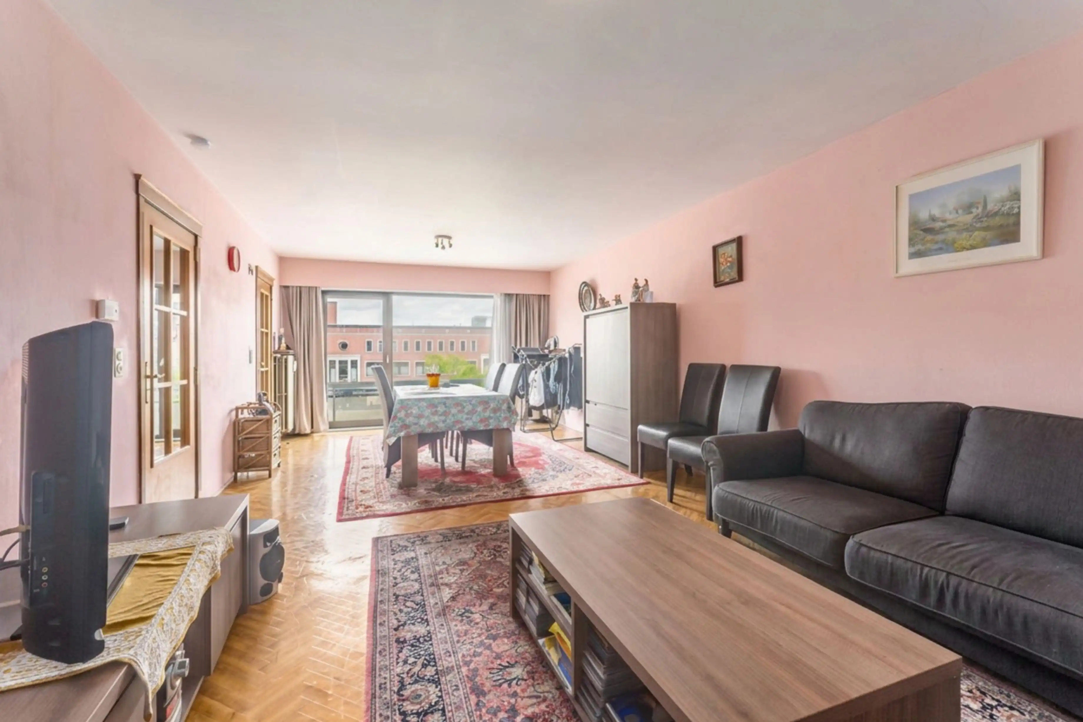 Appartement aan de verlaagde leieboorden! foto 2