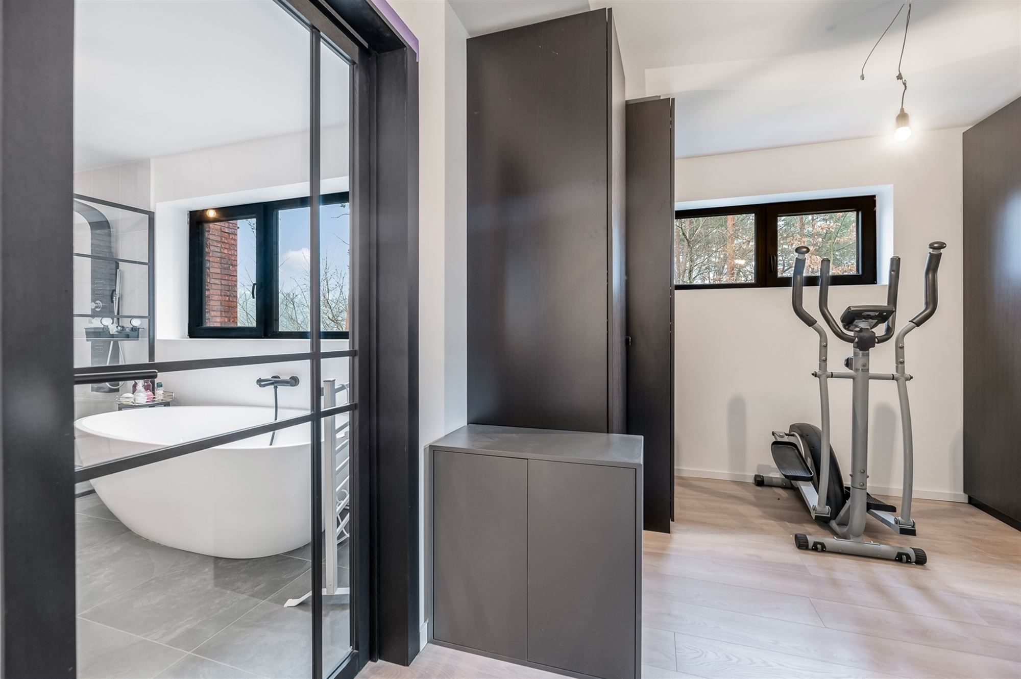 RECENTE, RUIME, ENERGIEZUINIGE WONING MET MOGELIJKHEID TOT APPARTEMENT OP ZOLDERVERDIEPING foto 14