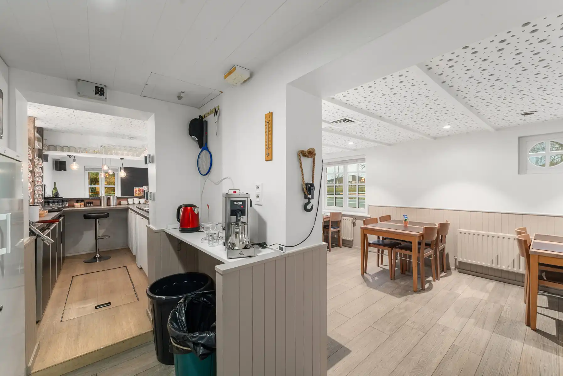 Karaktervol handelspand met woonst in Wulpen foto 5