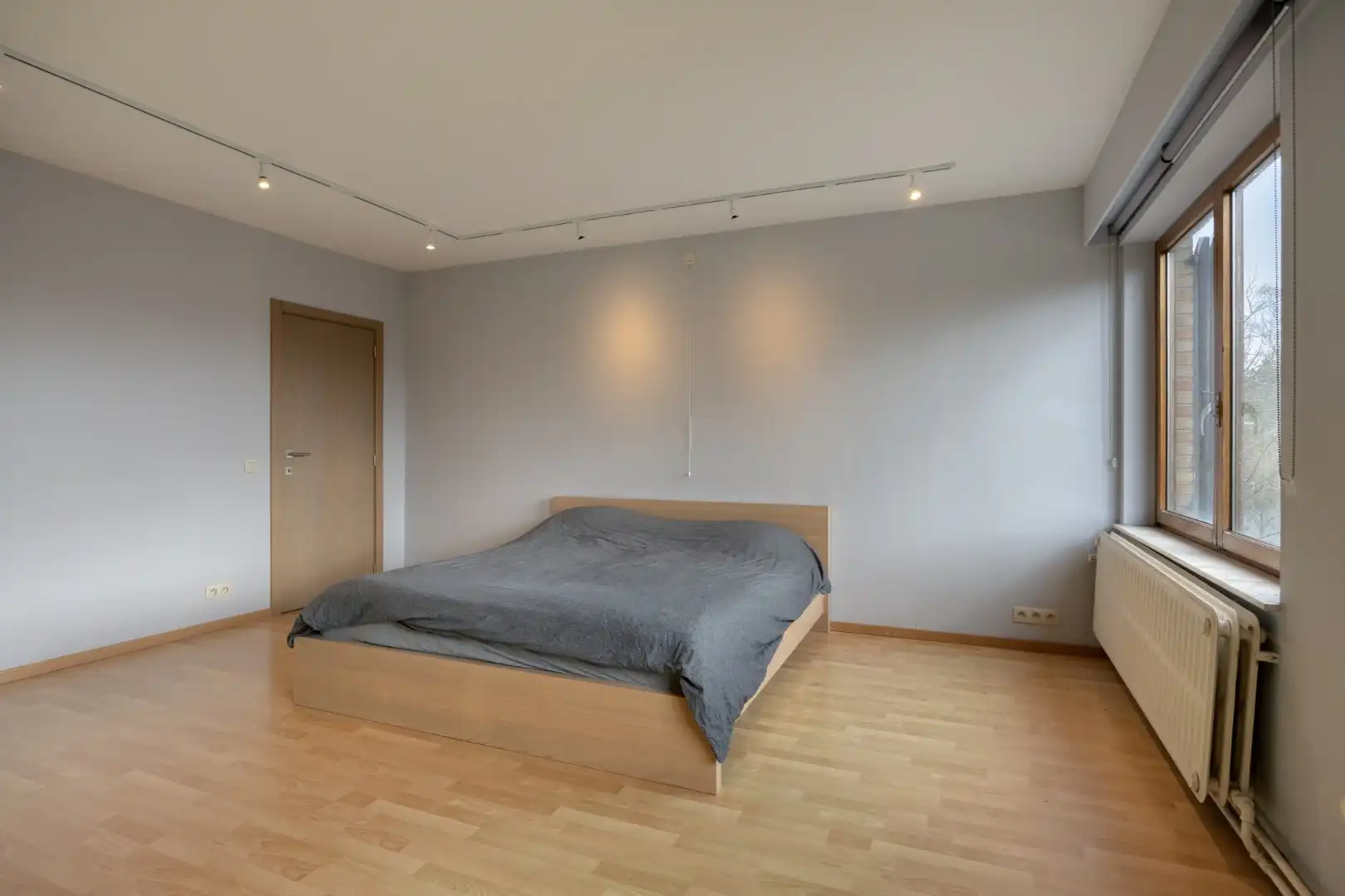 Ruime gerenoveerde villa met 5 slaapkamers en 2 badkamers, tuin en garage in Kessel-Lo, EPC-waarde 285 kWh/m²  foto 16