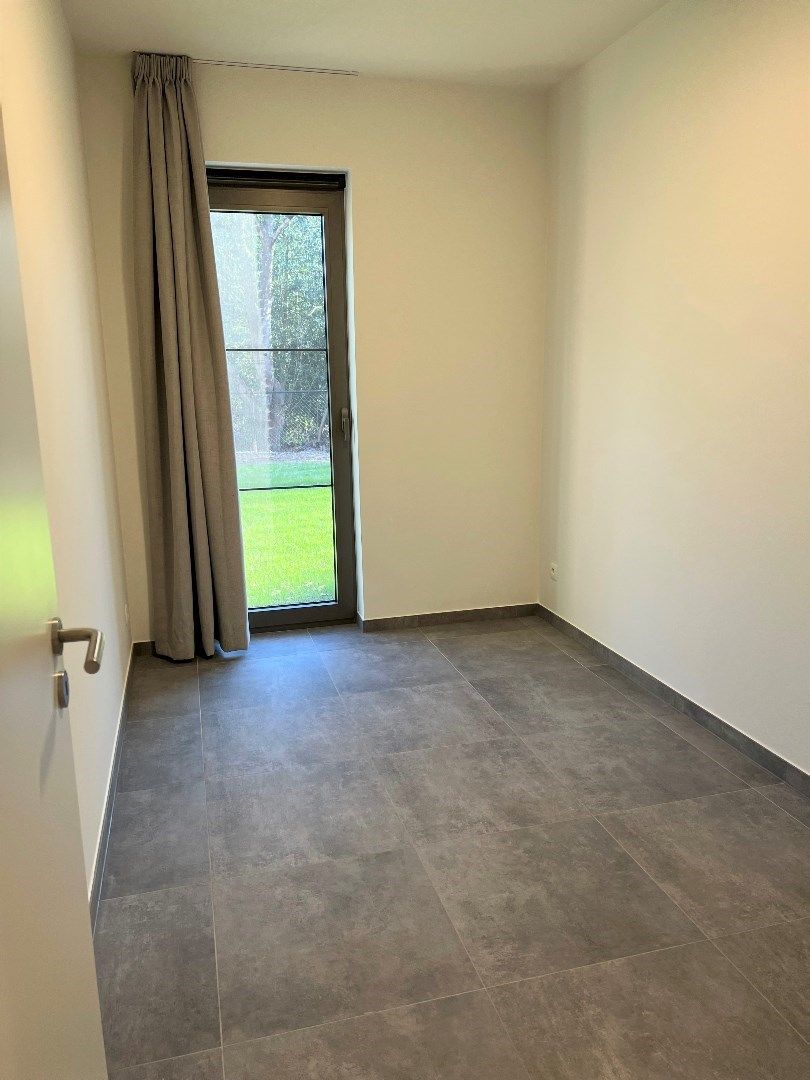 NIEUWBOUW GELIJKVLOERS APPARTEMENT met 2 slpks en terras foto 6