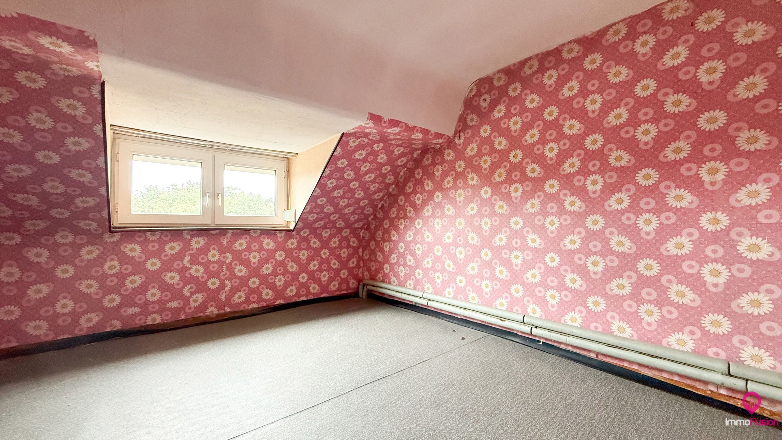 Te vernieuwen woning met 4 slaapkamers en zonnige tuin! foto 18