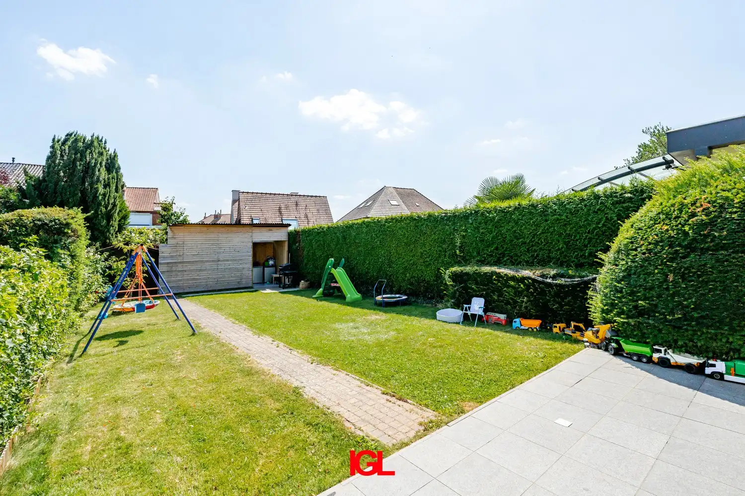 3-gevel woning met zuidgerichte tuin en garage foto 17