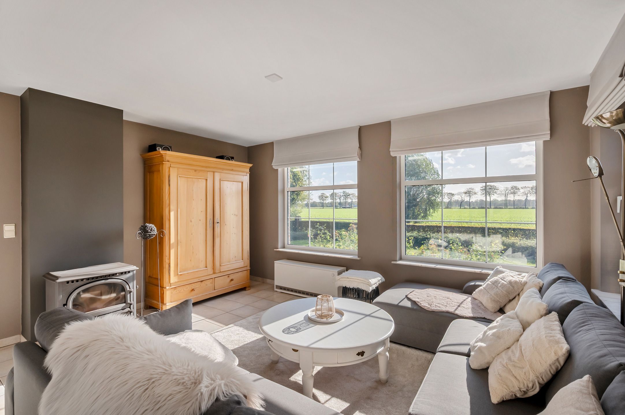 Instapklare villa op perceel van Ca. 4.010 m²! foto 5