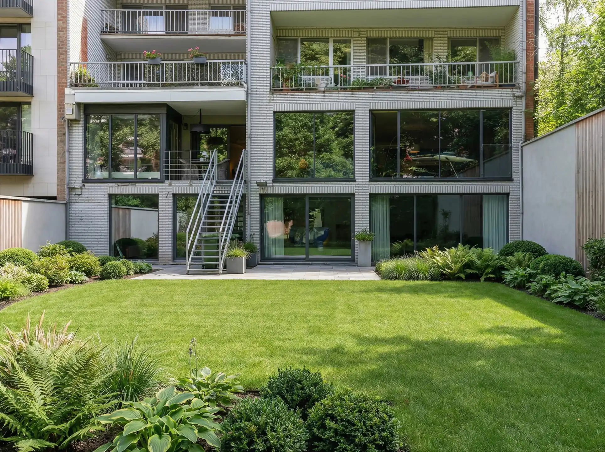 Exclusief wonen op een uitstekende locatie in Berchem foto {{pictureIndex}}