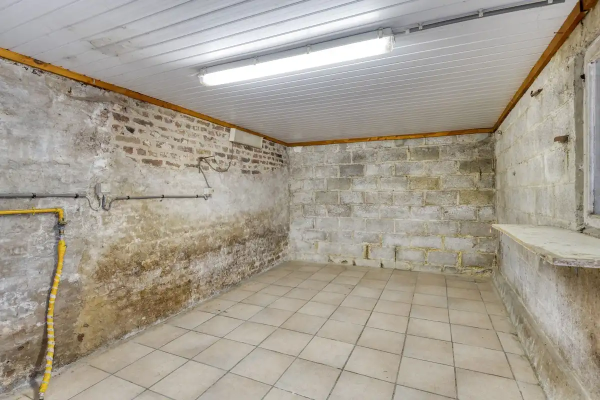 Mogelijkheid te splitsen in 2 woningen - Half open bebouwing (hoeve) met 5 slaapkamers, tuin, terras en zeer ruime garage in Oorbeek (Tienen)! – EPC 730 kWh/m²  foto 19