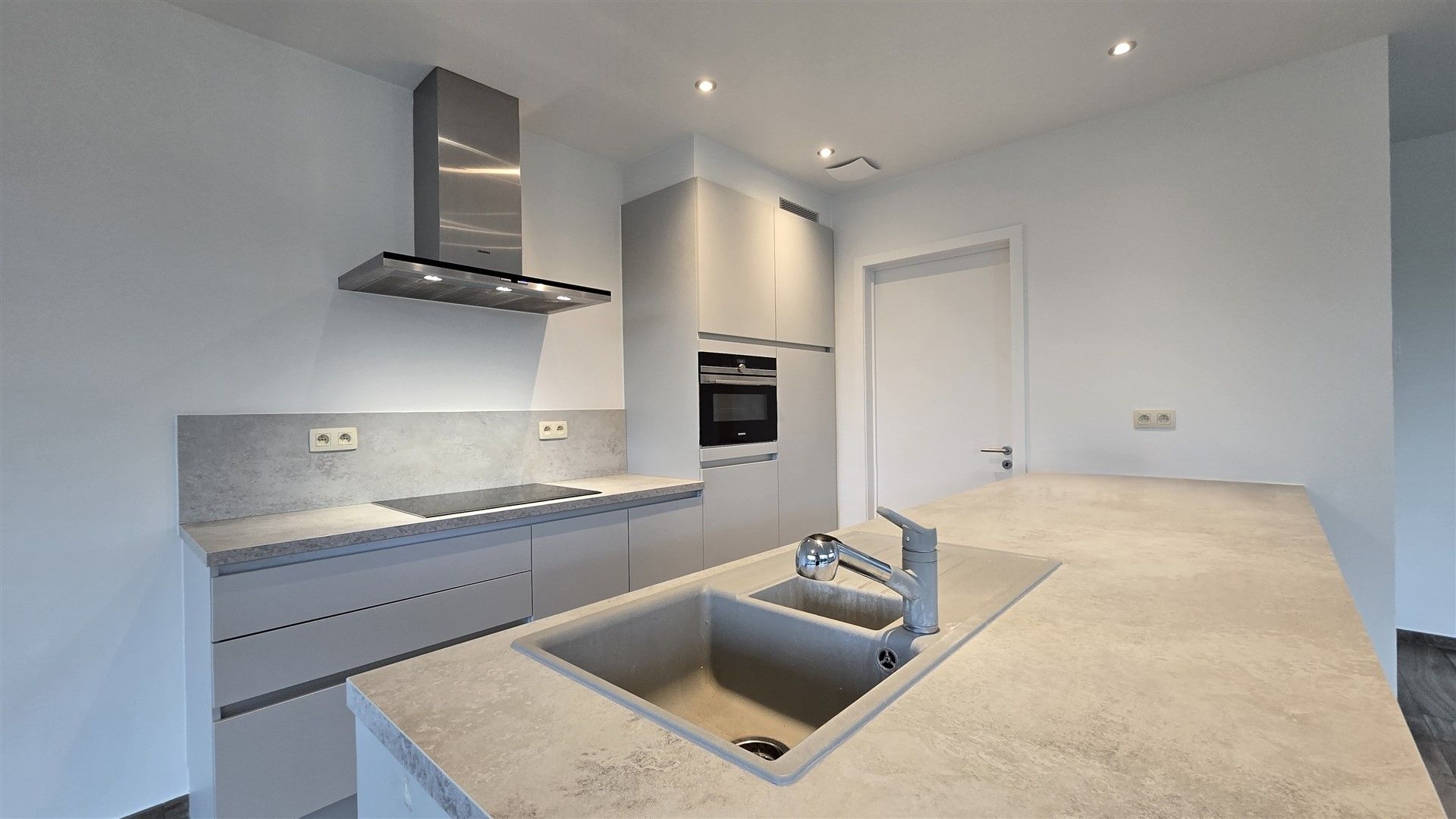 Moderne, energiezuinige woning (200m²) met 4 slaapkamers en tuin foto 9