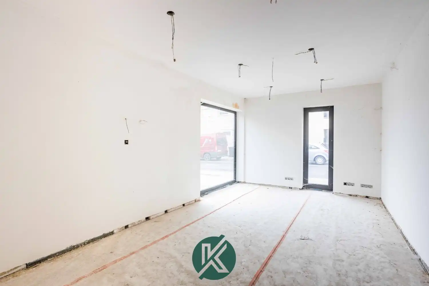 Verder af te werken nieuwbouwwoning met potentieel foto 8