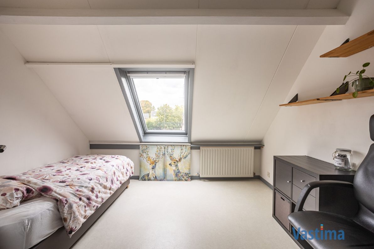 Instapklare architectenwoning met 4 slaapkamers, tuin en garage nabij centrum Erembodegem foto 16