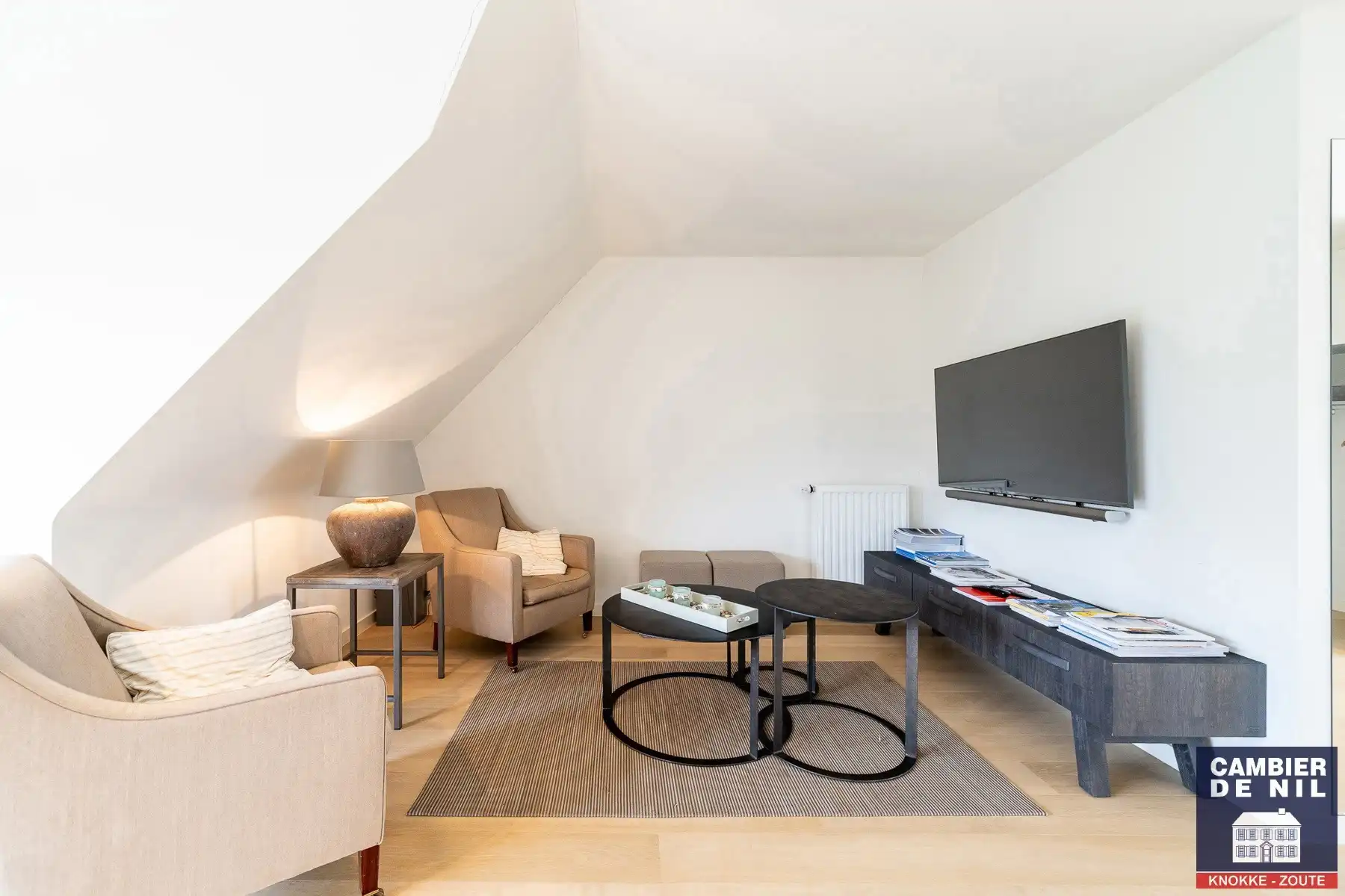 Instapklaar, gemeubeld appartement nabij de zeedijk te Duinbergen foto 3