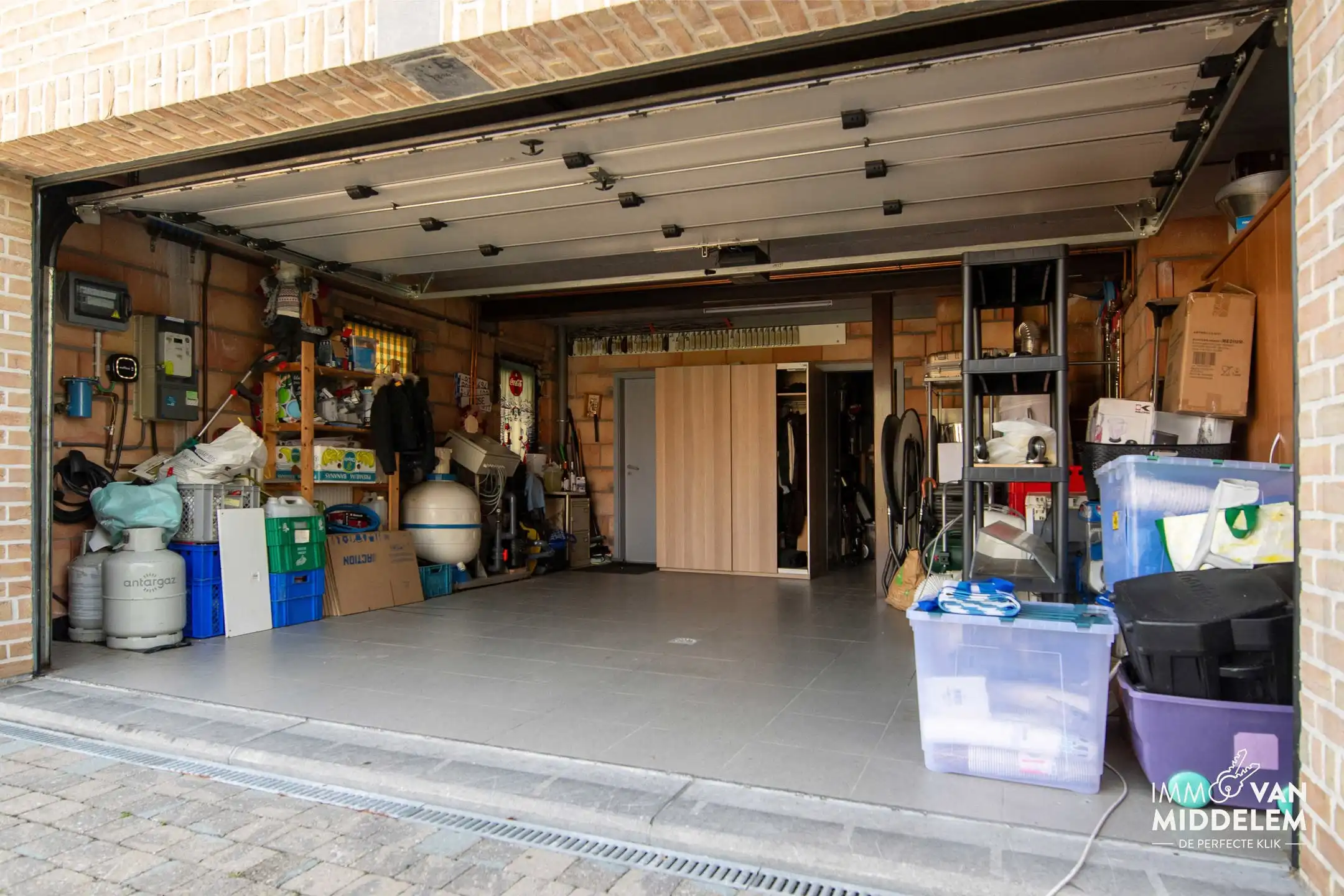 VILLA MET 5 SLAAPKAMERS, ZWEMBAD EN GARAGE foto 21
