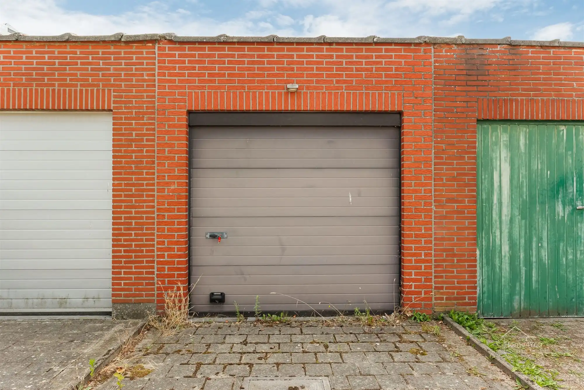 Te renoveren rijwoning met garage op toplocatie te Kontich foto 24