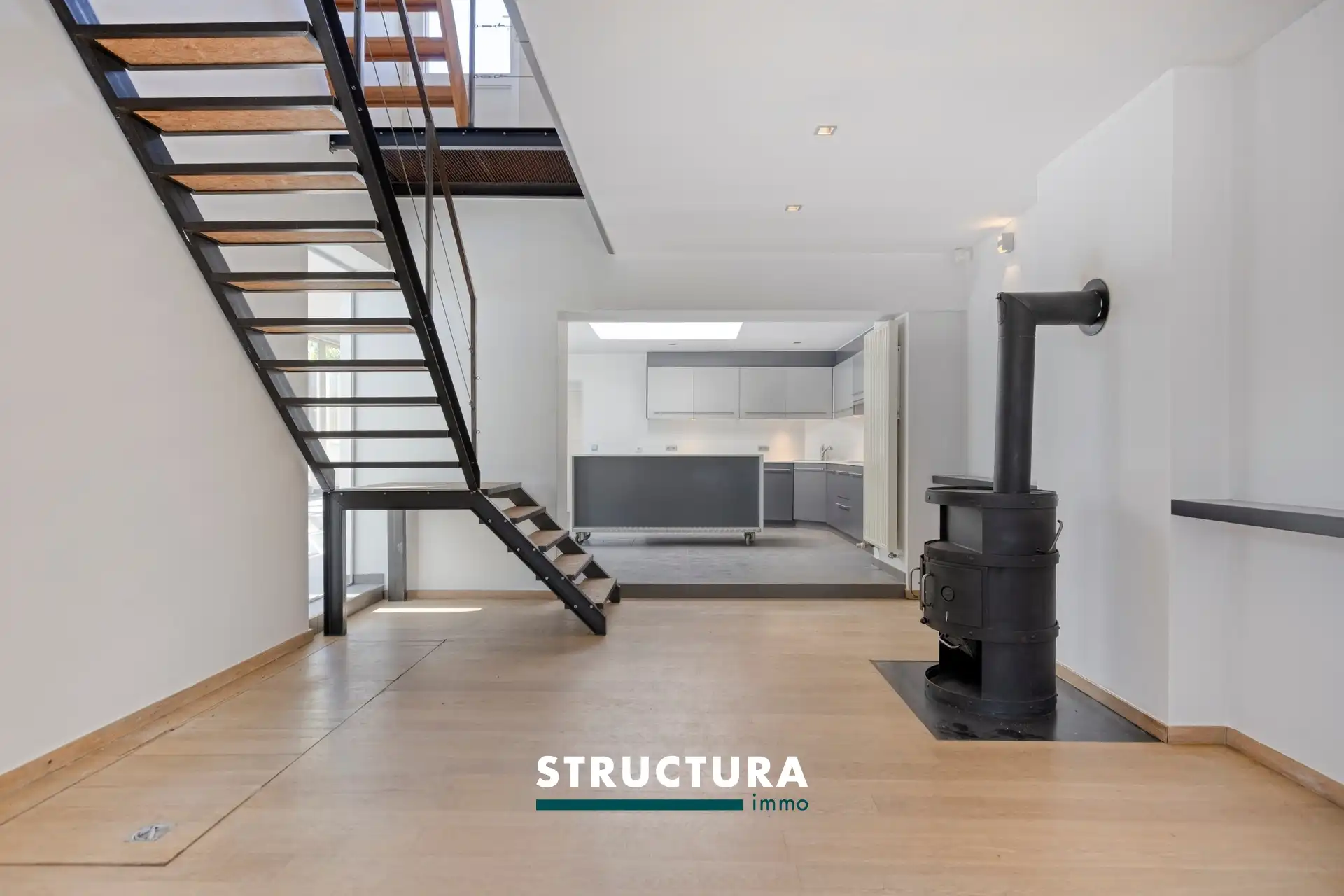 Woning met zwembad  foto 8