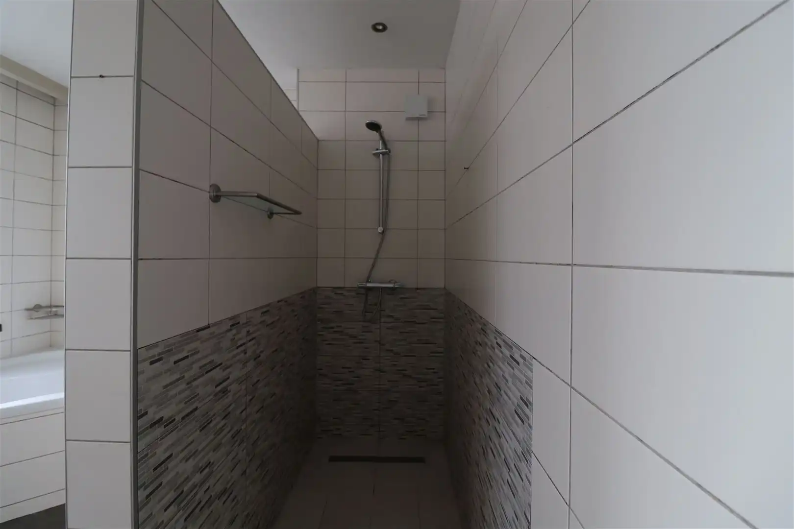 Woning met 4 slaapkamers en inpandige garage in de Seefhoek foto 10