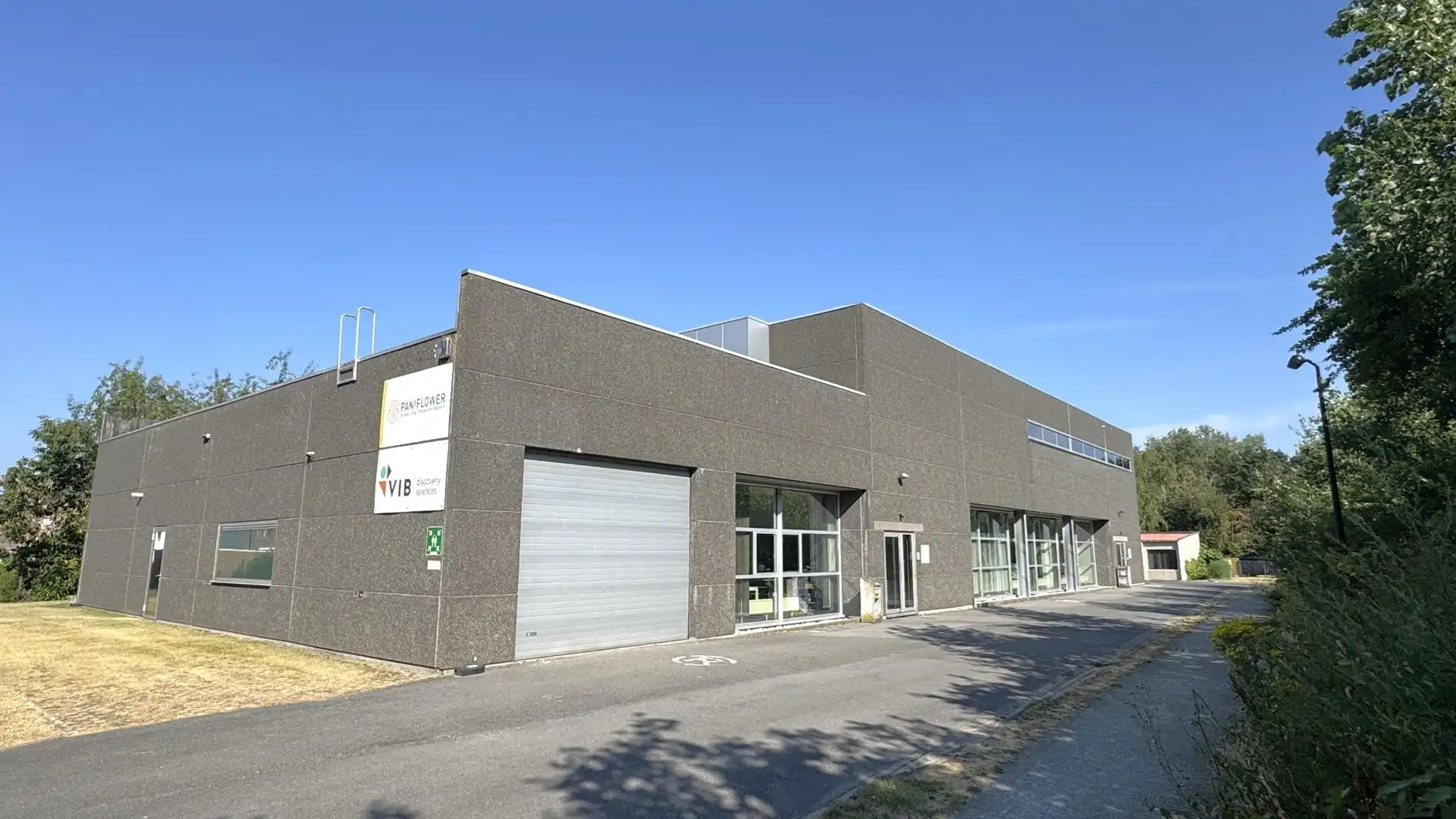 Kantoor/labo met optioneel klein magazijn te huur in Technologiepark-Zwijnaarde foto 2